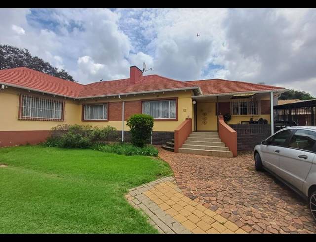 4 BEDROOM HOUSE FOR SALE IN LINMEYER
